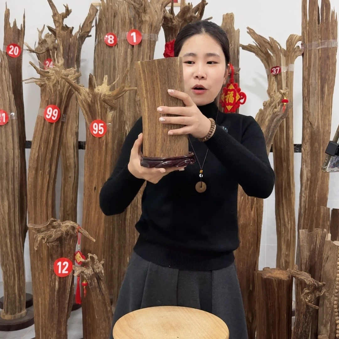 沉香碎屑沉香原材料