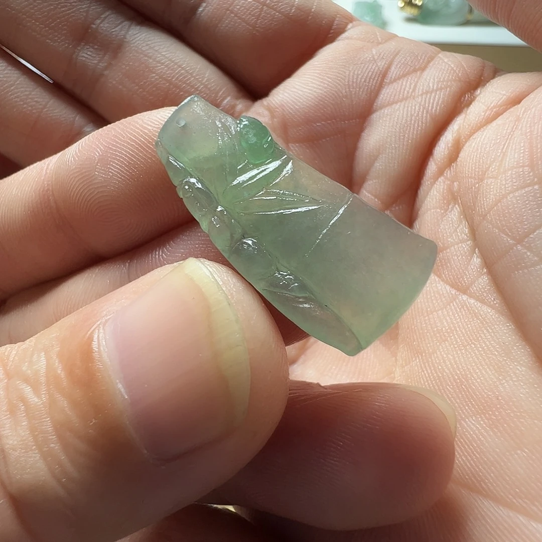 定制翡翠未镶嵌竹节