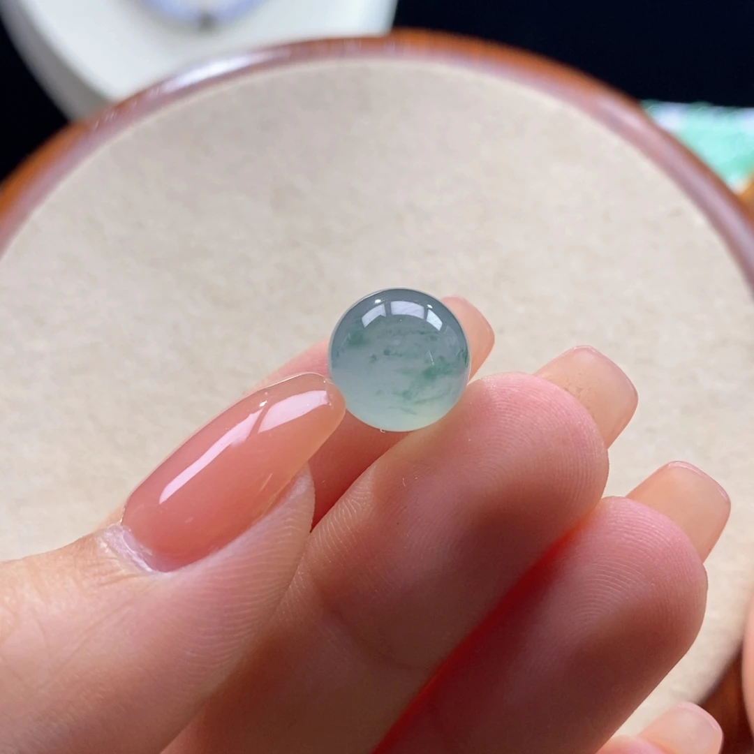 翡翠未镶嵌颈饰翡翠飘花圆珠