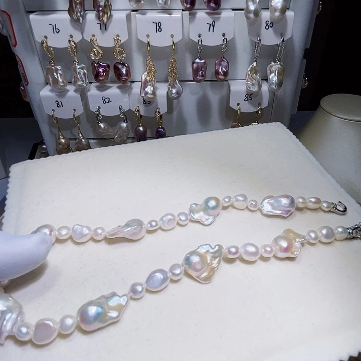 淡水珍珠颈饰银S925镶嵌熊**晶