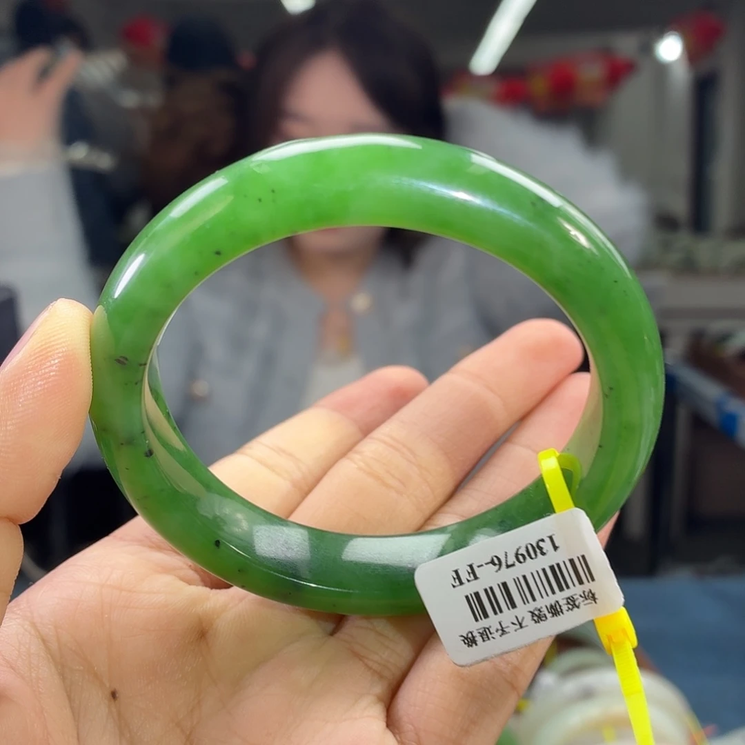 和田玉未镶嵌手镯5657