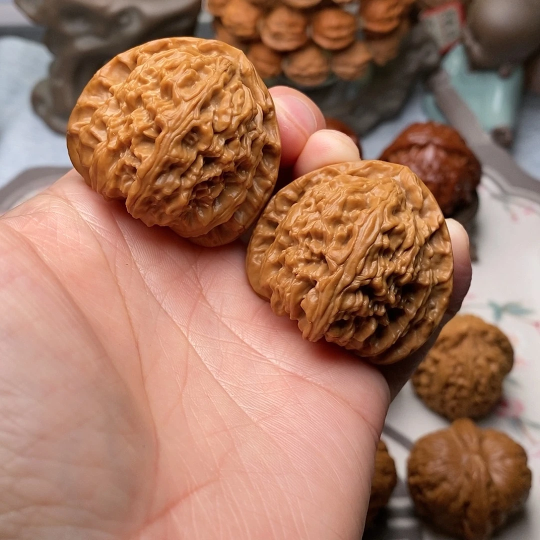 把件文玩核桃三角白