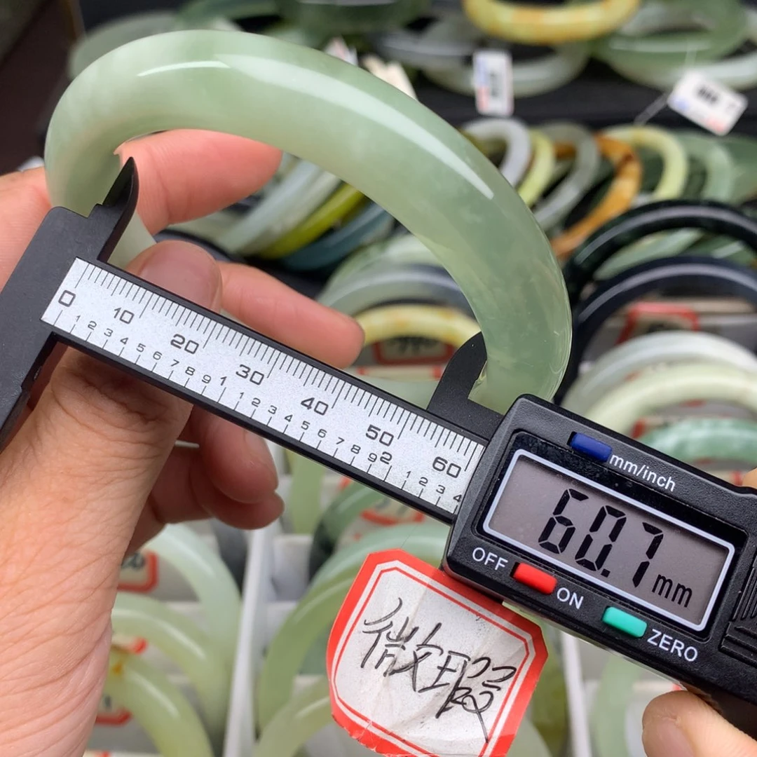 未镶嵌蛇纹石玉手镯942