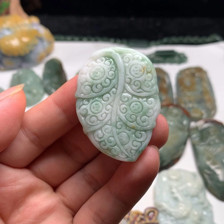 翡翠未镶嵌颈饰仿古叶子4