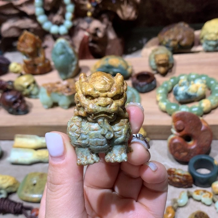 未镶嵌岫岩河磨玉（透闪石质玉）把件会*