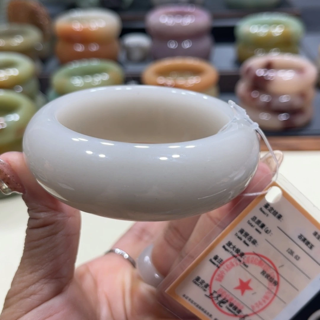 未镶嵌手镯石英岩玉老*