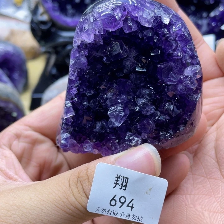 未镶嵌水晶大型摆件（非配饰）