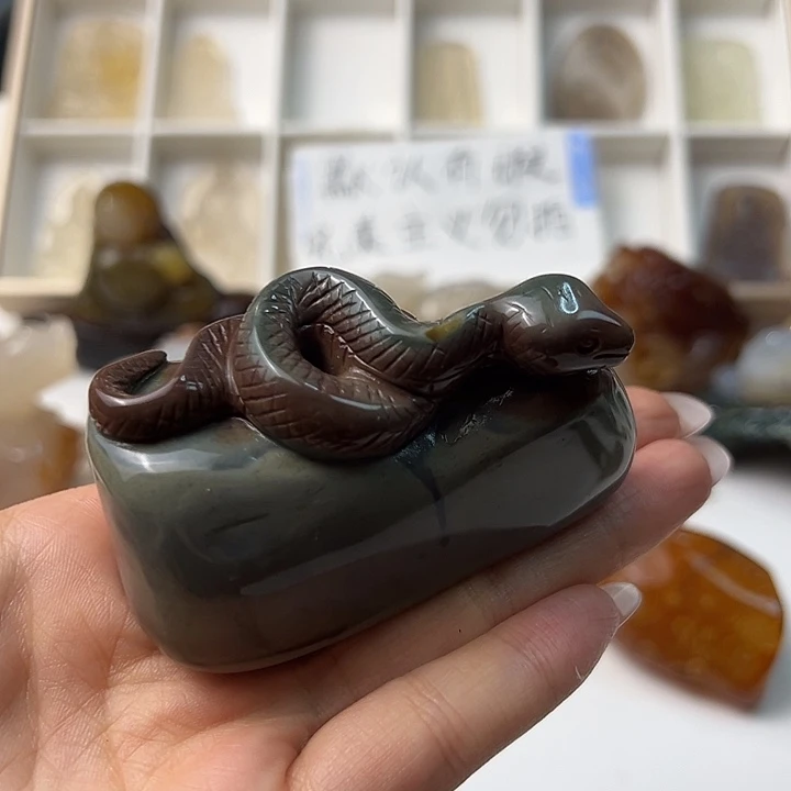 玛瑙/玉髓颈饰合金