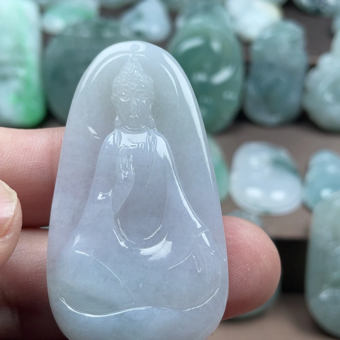 翡翠未镶嵌颈饰大日如来