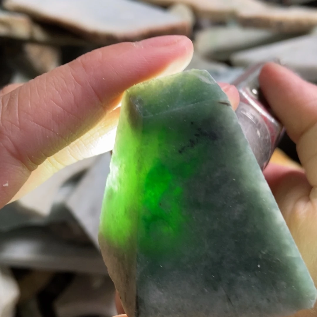 翡翠未镶嵌把件天然翡翠