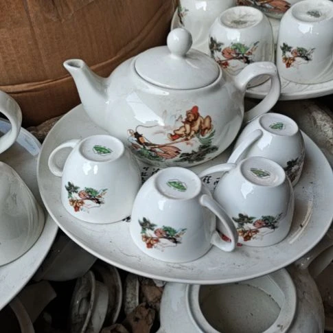 库存微瑕多孔茶壶一套容量500毫升