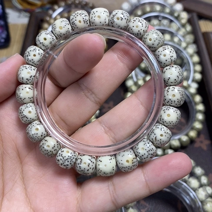 星月菩提手串古瓷白