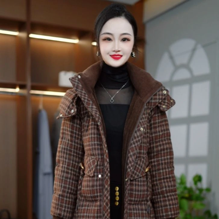 洋气秋冬季气质减龄保暖加厚时尚羽绒服M-4XL