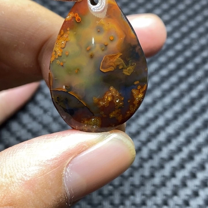 玛瑙/玉髓颈饰未镶嵌。****。