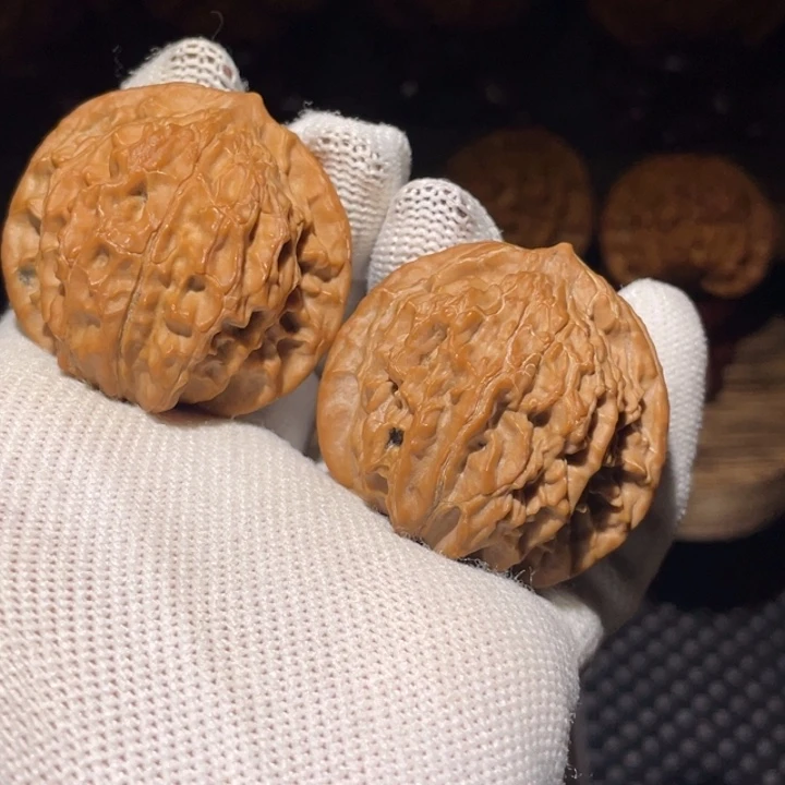 文玩核桃把件秦岭野生山魄系列狮子帽39