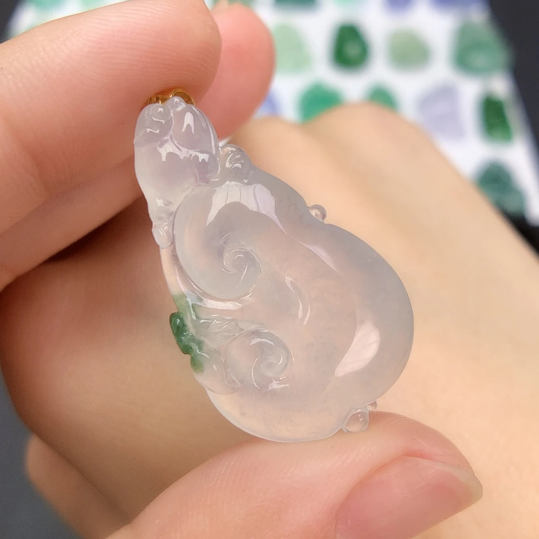 翡翠18K金镶嵌颈饰如意