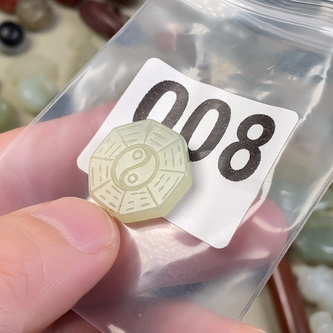 和田玉（糖玉）未镶嵌颈饰