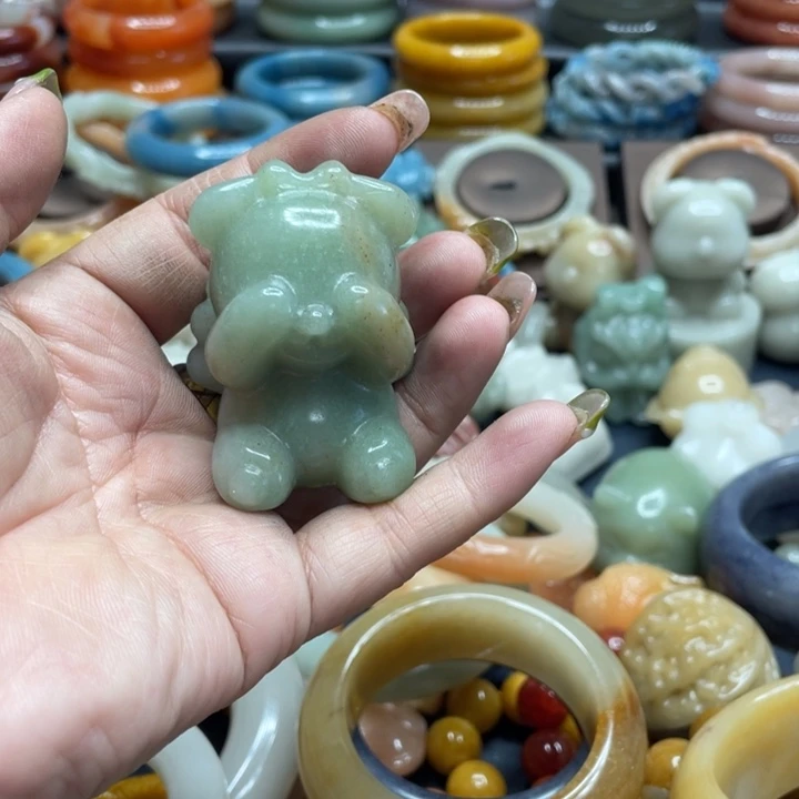 颈饰合金石英质玉哈*米