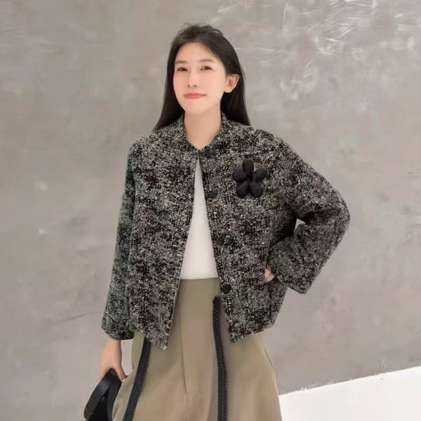 WYK M胸122长66立体别扣宽松大版点子纱亮丝混织外套上衣 3880