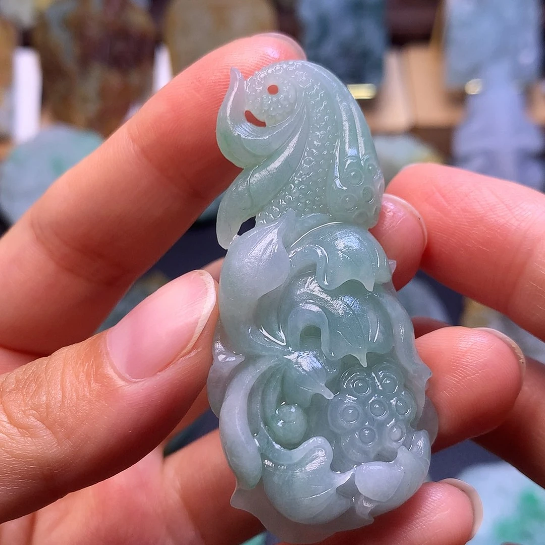 定制翡翠未镶嵌莲