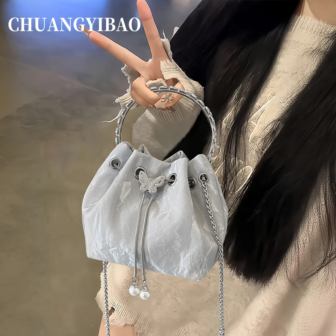 手拎束口水桶包女2025秋新款极简风韩版ins简约单肩包质感斜挎包