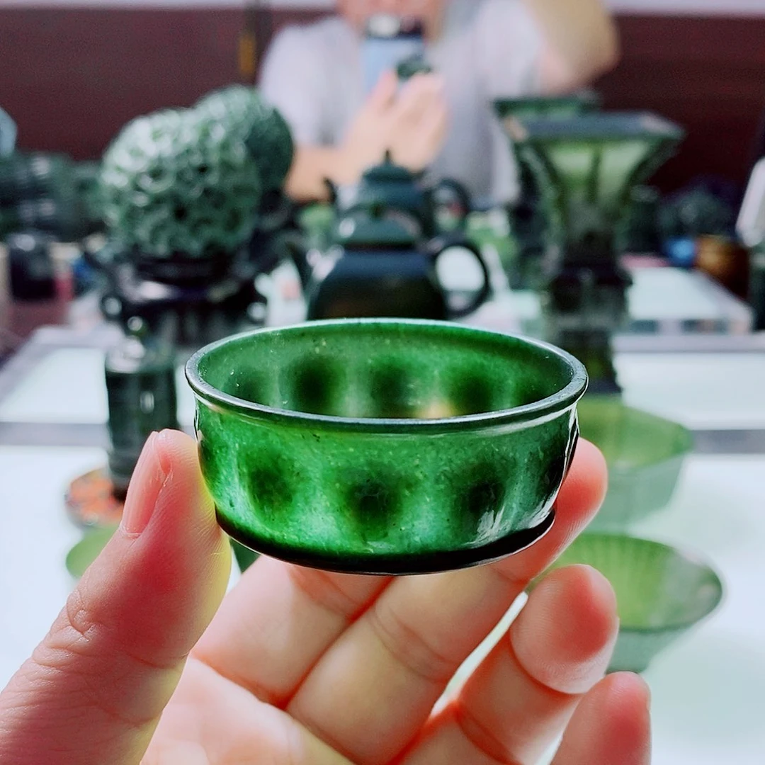 未镶嵌和田玉（青玉）摆件