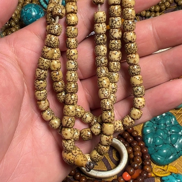 大叶紫檀（黑酸枝木类）