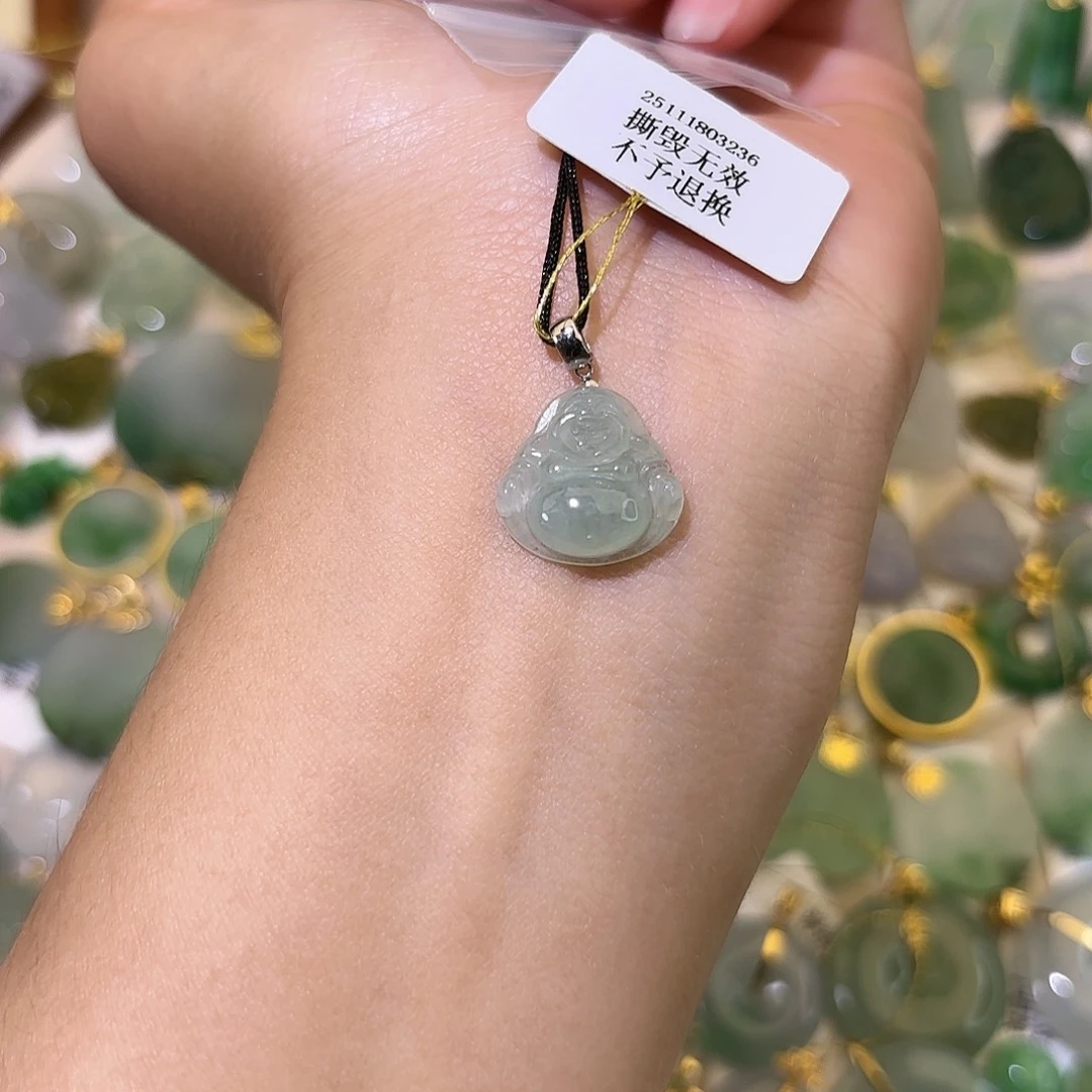 翡翠18K金镶嵌颈饰佛公