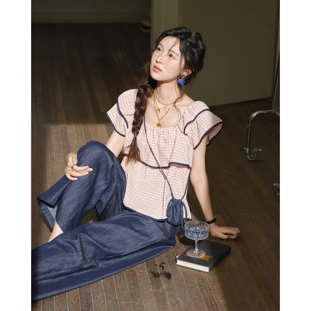 谜秀方领荷叶边格纹小衫+高腰显瘦阔腿休闲裤套装（送蓝色小包）