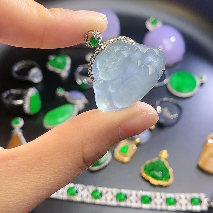 翡翠挂件18K金镶嵌i i i i i