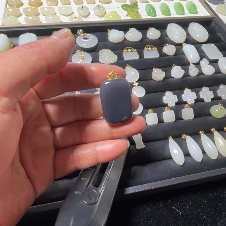 和田玉挂件未镶嵌