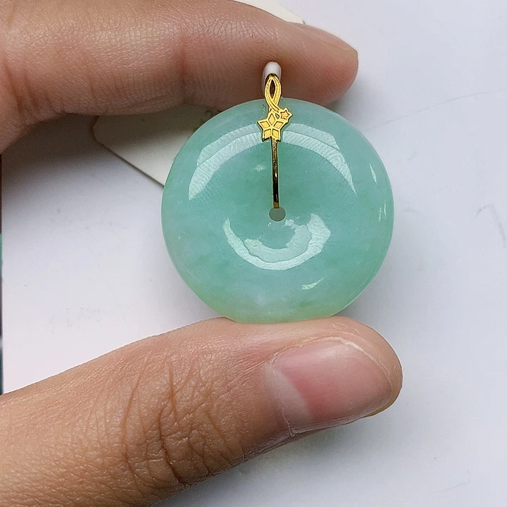 颈饰18K金镶嵌翡翠天然翡翠