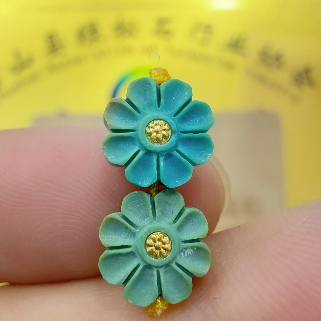 8***耳绿松石未镶嵌珠宝奇石