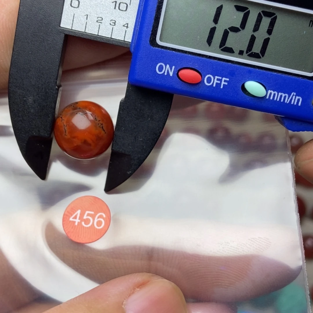 南红玛瑙未镶嵌南红玛瑙有瑕疵