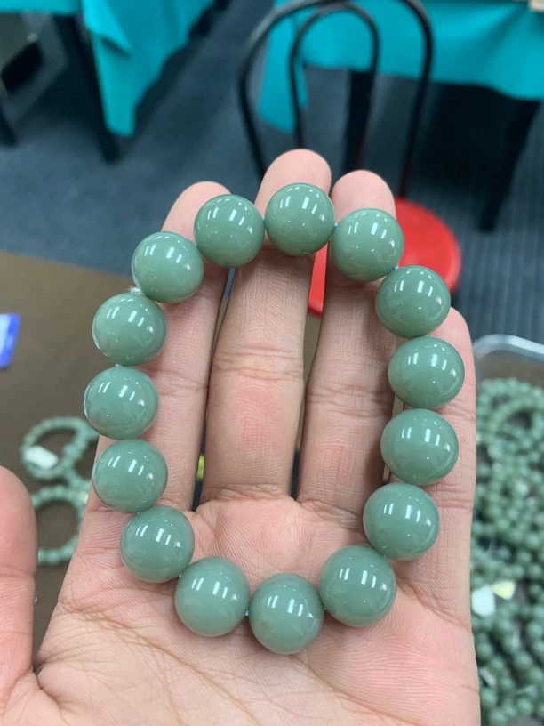 A114纯天然新疆沙枣清和田玉卡14