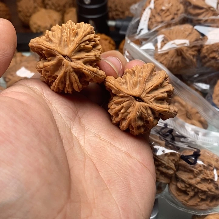 文玩核桃吊坠41麦虎