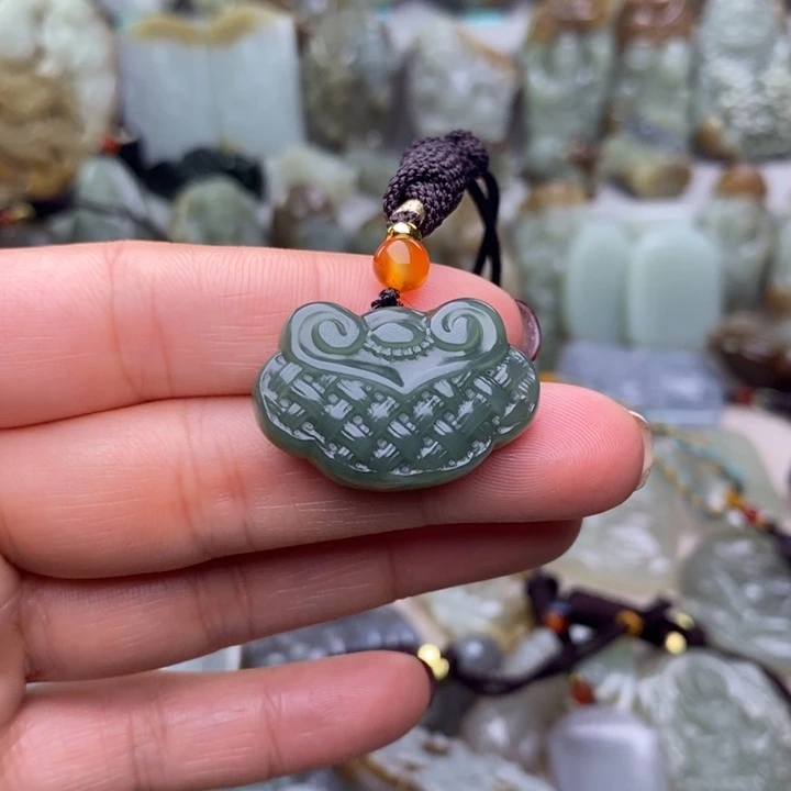 和田玉挂件未镶嵌