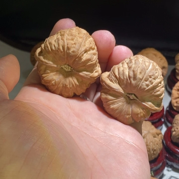 不***鸭文玩核桃把件45南瓜