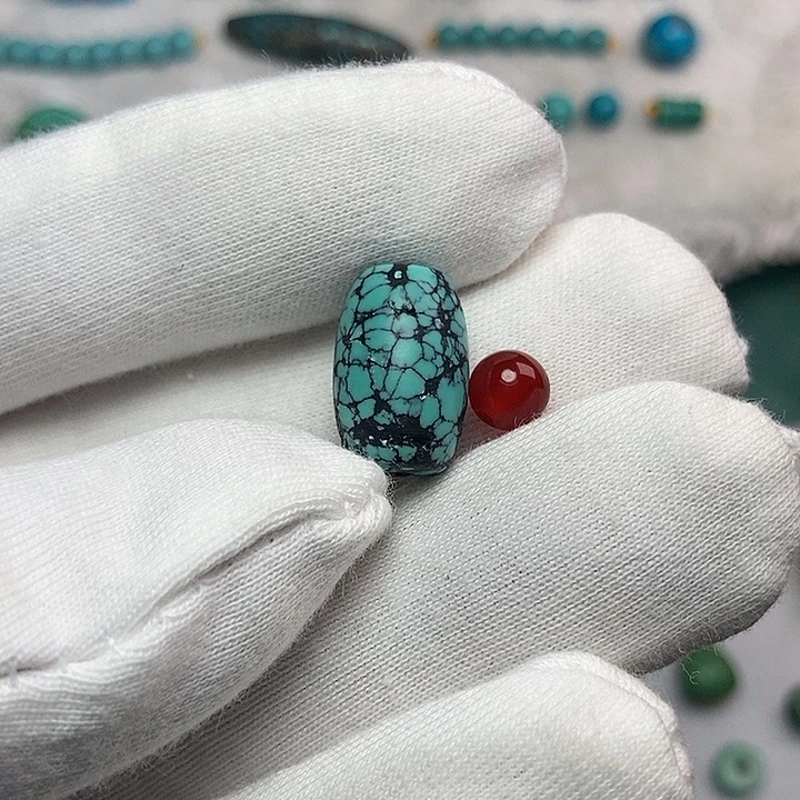 颈饰未镶嵌南红玛瑙