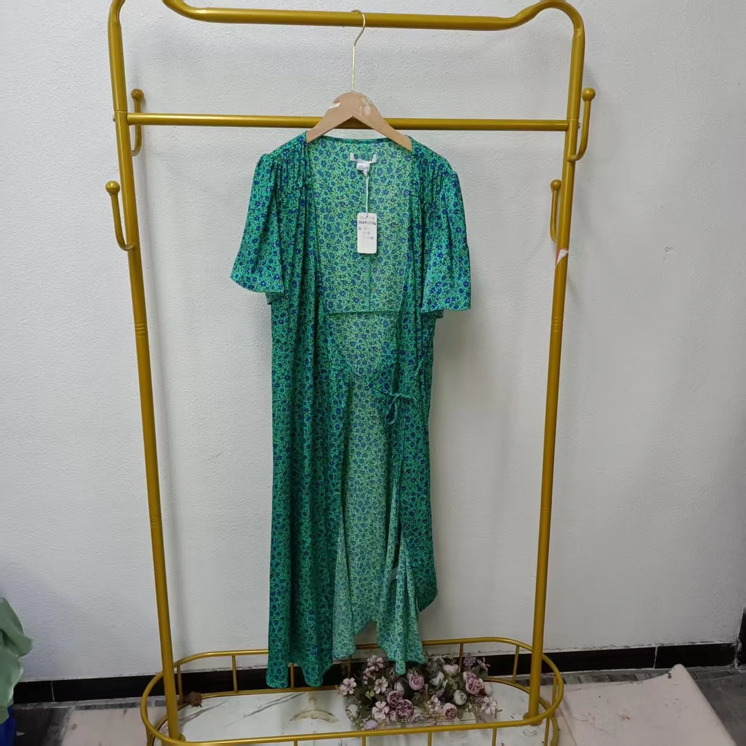 U家剪标   C16－2-1153款   绿底蓝花一片式连衣裙长112