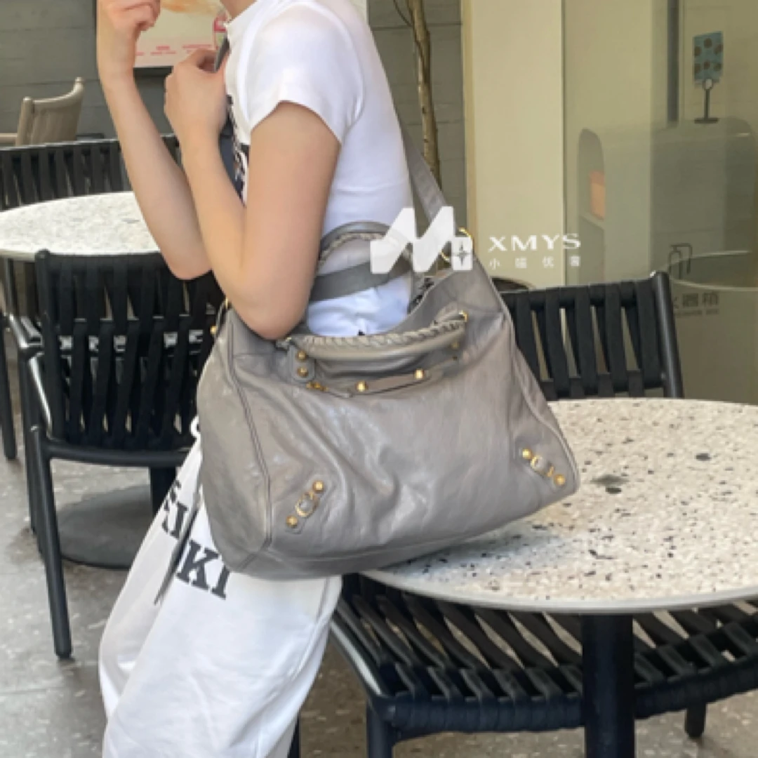 99新 Balenciaga/巴黎世家 灰金金钉油蜡皮竖版机车包手提单肩包