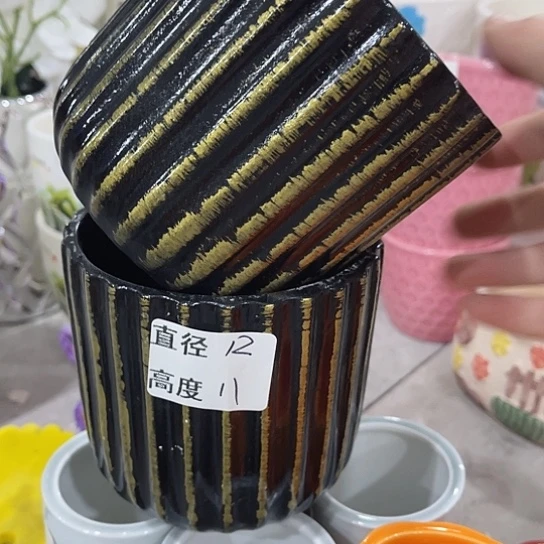 多肉绿植陶瓷花盆9.9包邮，有孔