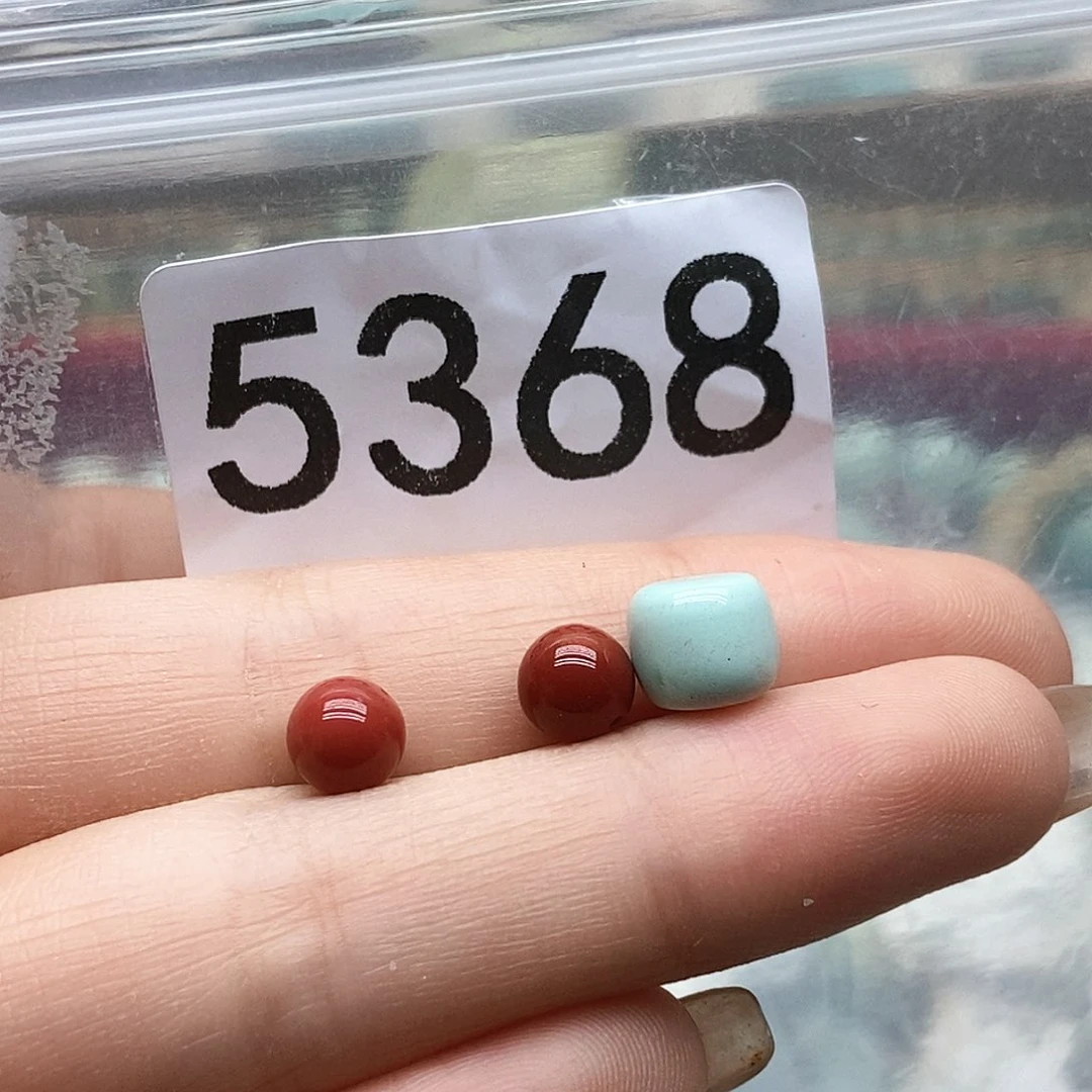 X****南红玛瑙未镶嵌颈饰