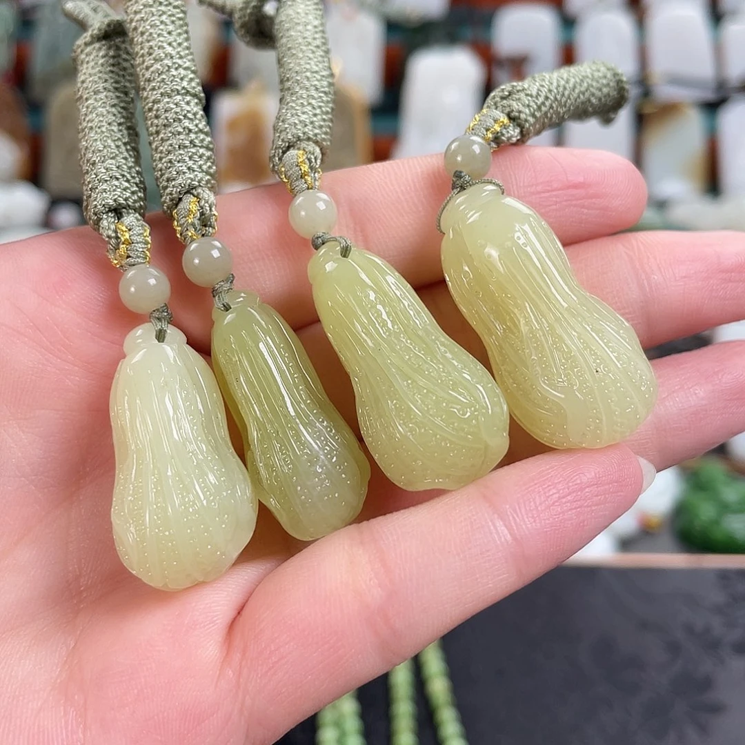 和田玉未镶嵌挂件新疆若羌黄口（多样性发货 拍一发一）