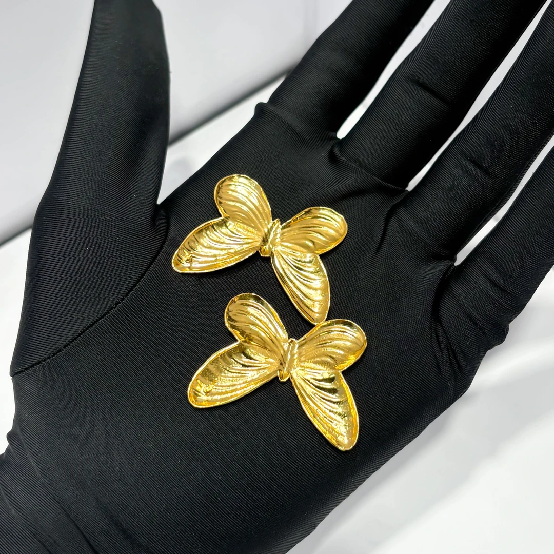 足银银制品 银饰品 编号：166852122蝴蝶耳坠