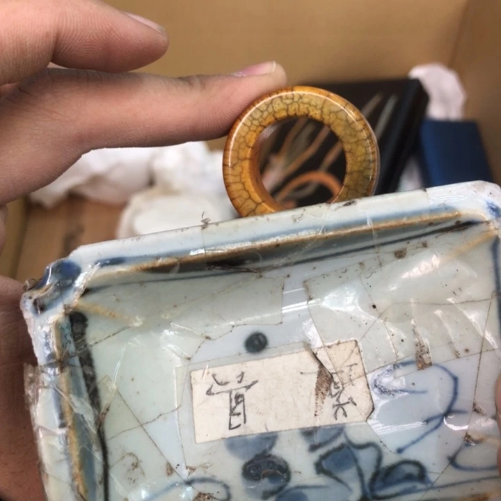 陶瓷孤品单件车里拍