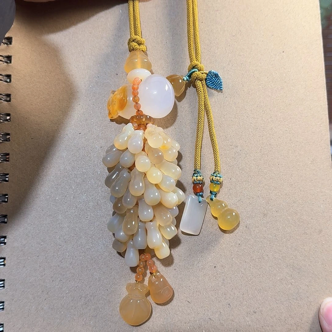 玛瑙/玉髓通货料带有包容点天然玉髓玛瑙未镶嵌