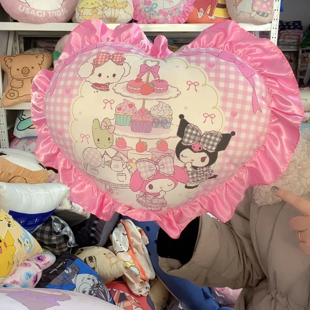 合集 花边抱枕一个。