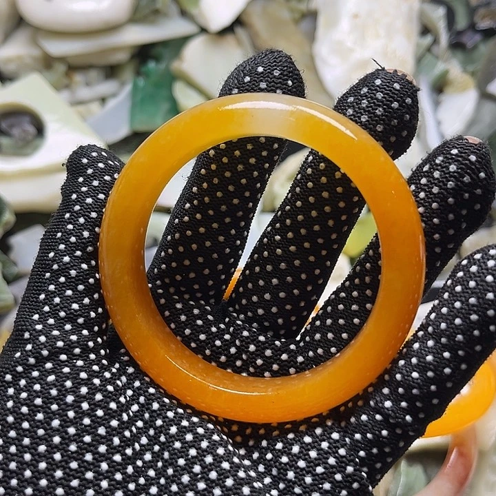 和田玉未镶嵌珠宝奇石顺*