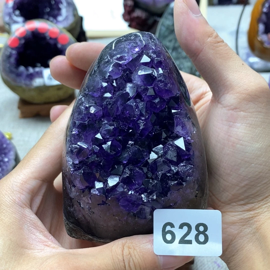 未镶嵌水晶大型摆件（非配饰）